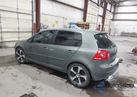 2007 Volkswagen Rabbit 4-Door z USA, uszkodzony, nr VIN WVWDS71K67W105945